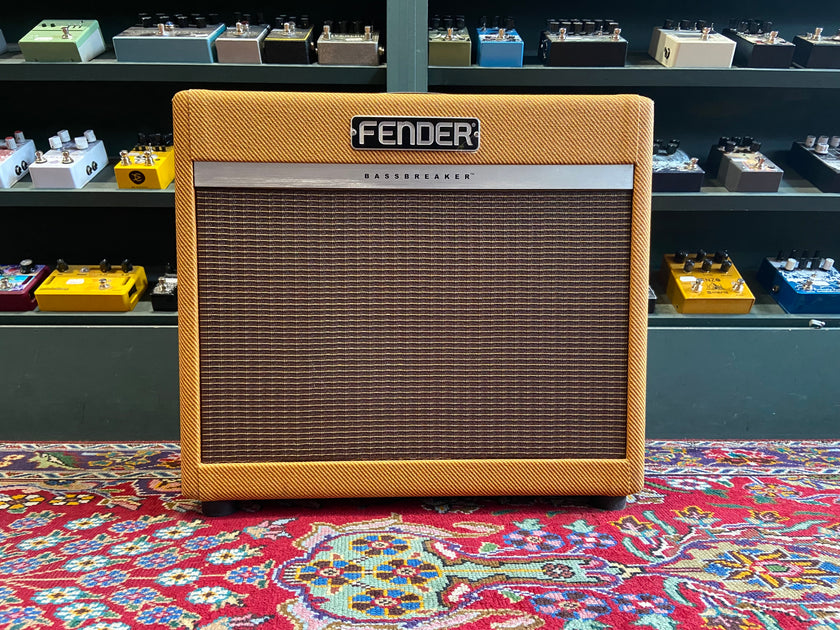 Fender Bassbreaker 15 Limited Edition Lacquered Tweed Combo - Some