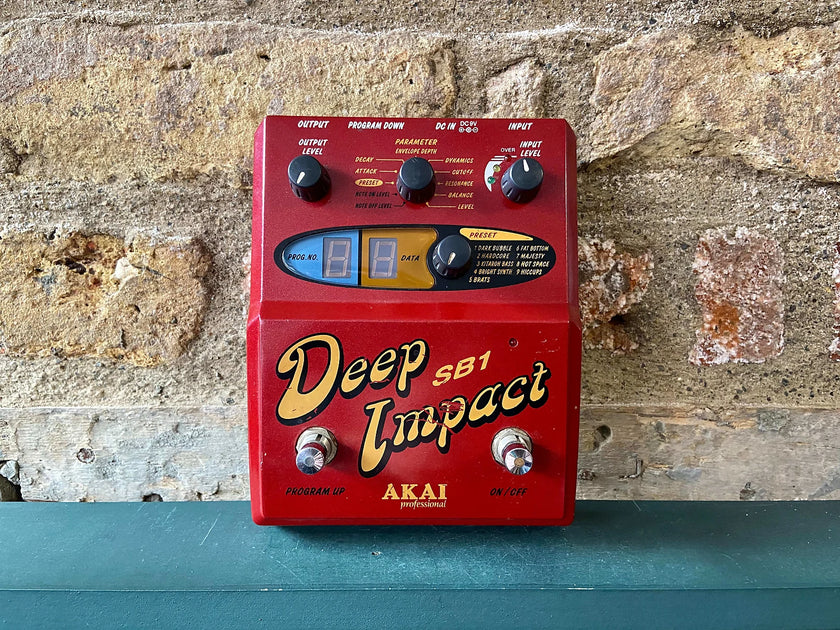 Akai Professional Deep Impact SB1 - Some Neck Guitars