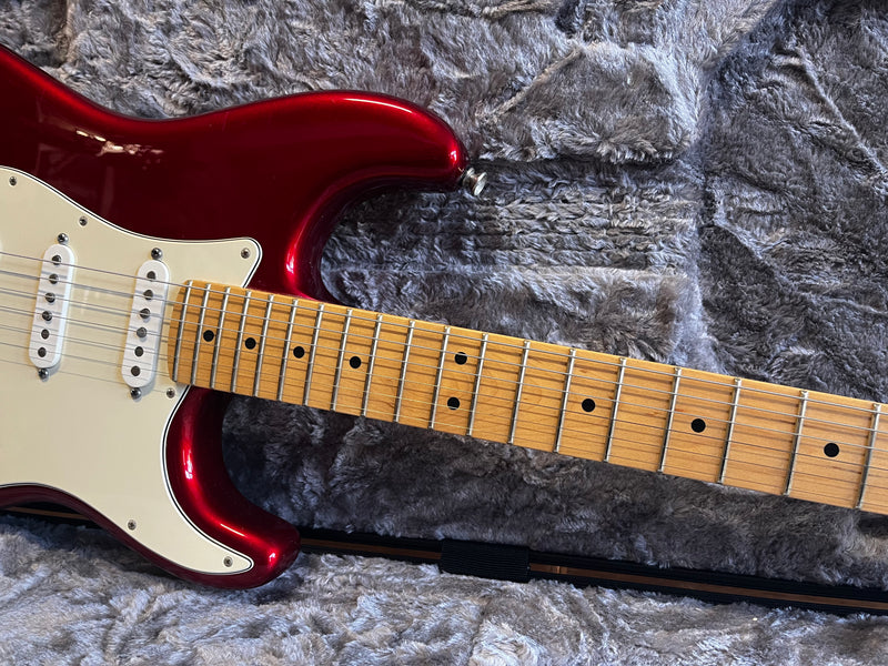 Fender American Special Stratocaster Candy Apple Red 2011
