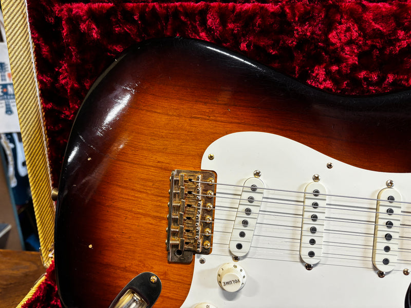 Fender Custom Shop Vintage Custom '57 Stratocaster Journeyman Relic Sunburst Limited Edition NAMM 2019