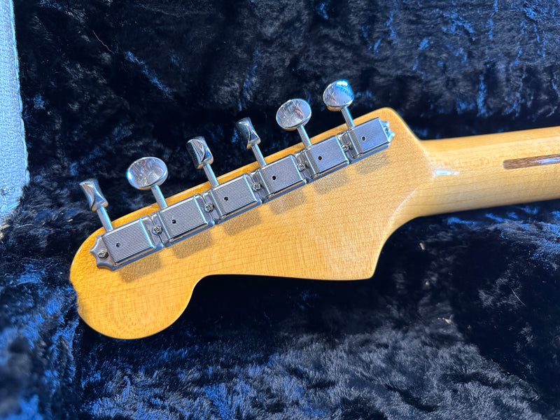 Fender Eric Johnson Thinline Stratocaster Vintage White