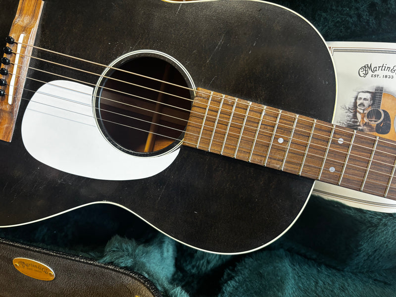 Martin 00-17s Black Smoke 2016