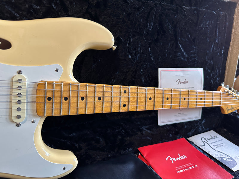 Fender Eric Johnson Thinline Stratocaster Vintage White