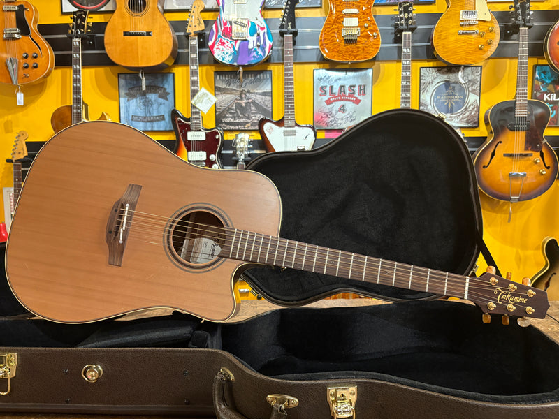 Takamine P3DC