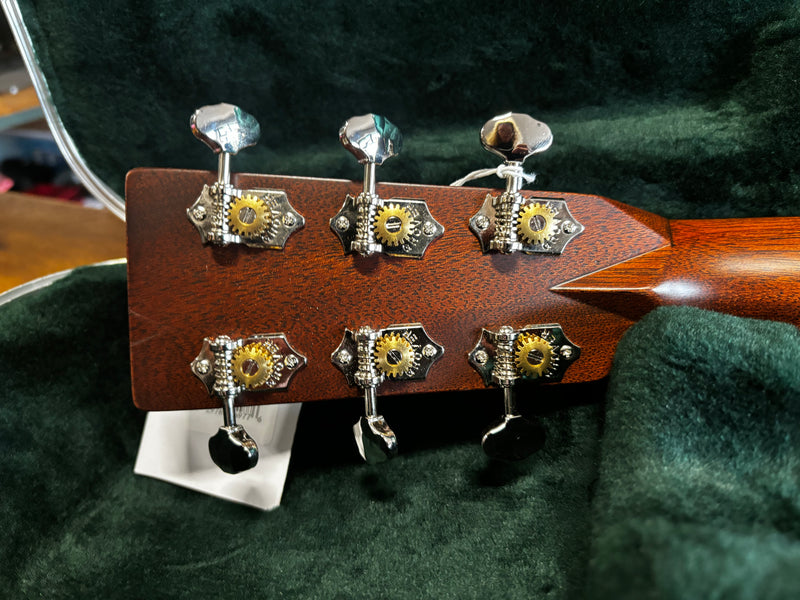 Martin Standard Series 000-28 Sunburst