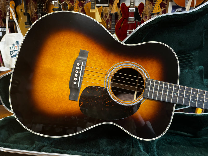 Martin Standard Series 000-28 Sunburst