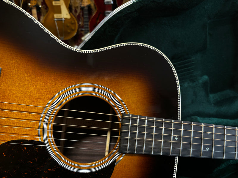 Martin Standard Series 000-28 Sunburst
