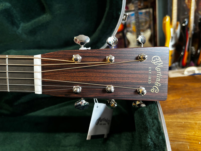 Martin Standard Series 000-28 Sunburst