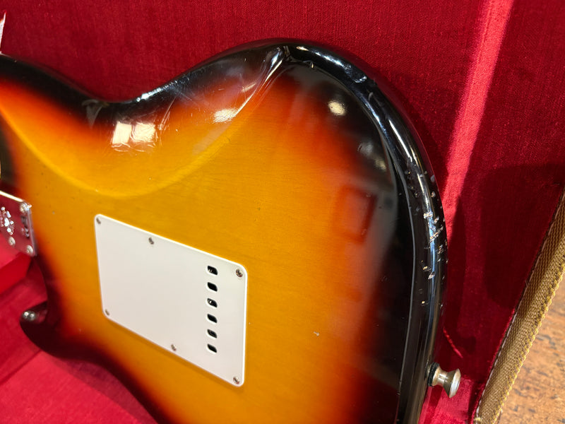 Fender Postmodern Stratocaster Journeyman Relic Sunburst 2023