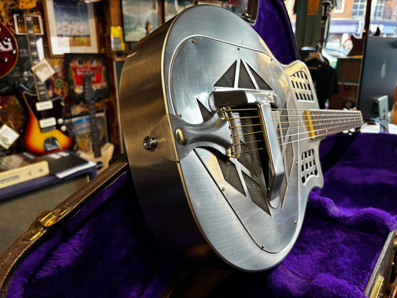 Icarus Guitars Tricone Resonator
