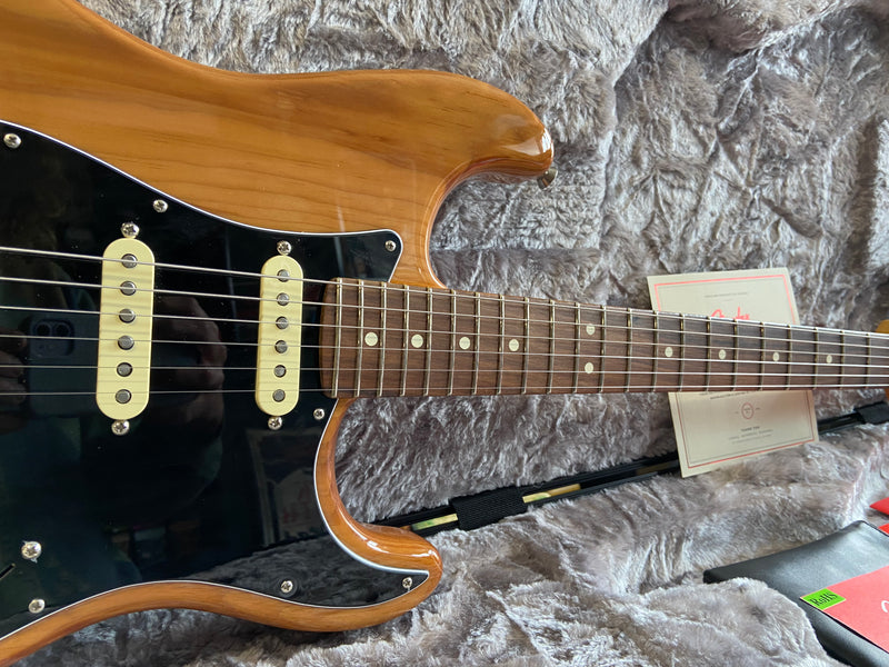 Fender American Professional Stratocaster Roasted Pine 2020