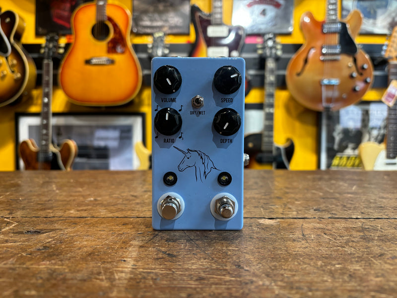 Electro Harmonix Micro Q-Tron - Some Neck Guitars