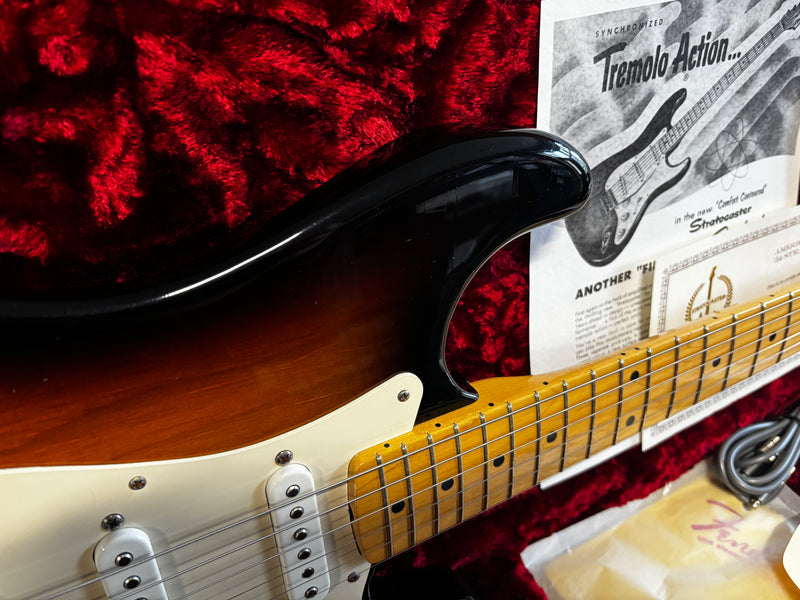 Fender 60th Anniversary American Vintage 1954 Stratocaster Sunburst 2014