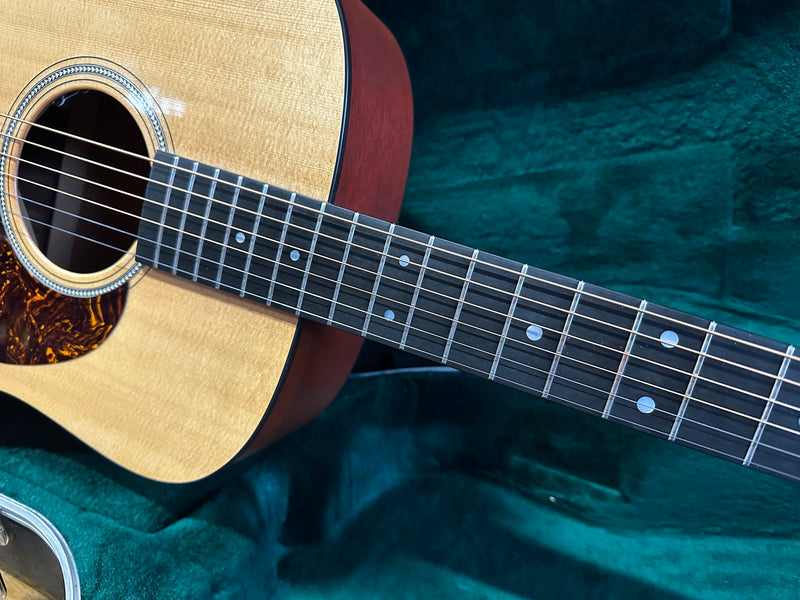 Martin D-16GT Natural 2012