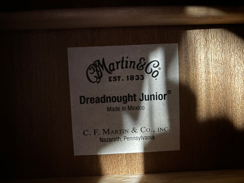 Martin DJR-10E Dreadnought Junior Sunburst 2020