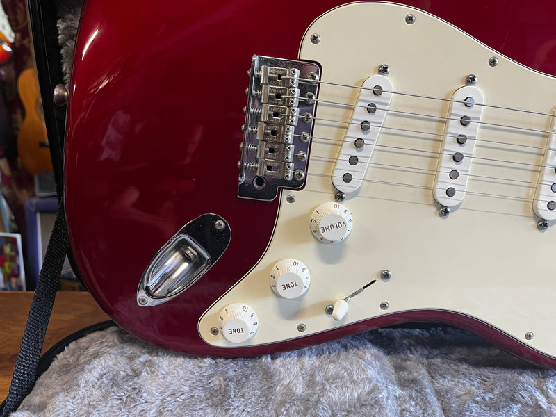 Fender American Special Stratocaster Candy Apple Red 2011