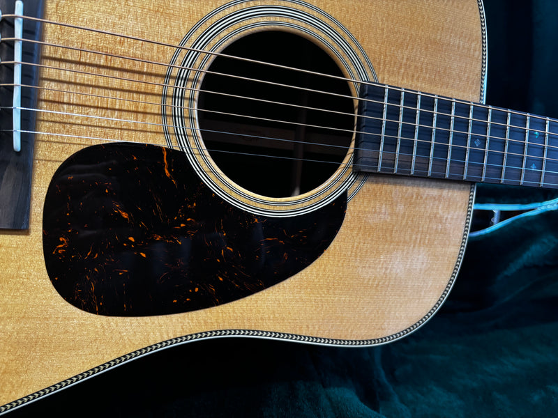 Martin Standard Series HD-28
