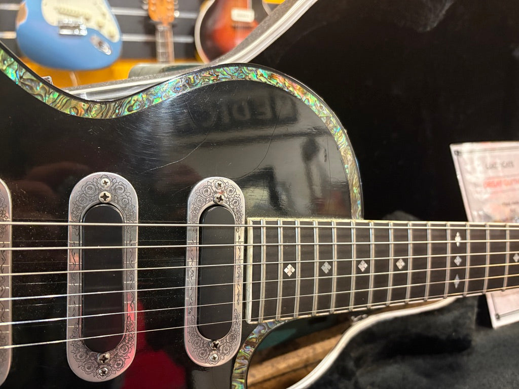 Degay Guitars Zemaitis Style Black - Some Neck Guitars