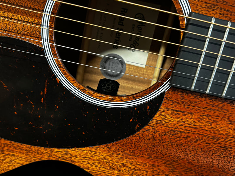 Martin 000-10E Road Series Sapele