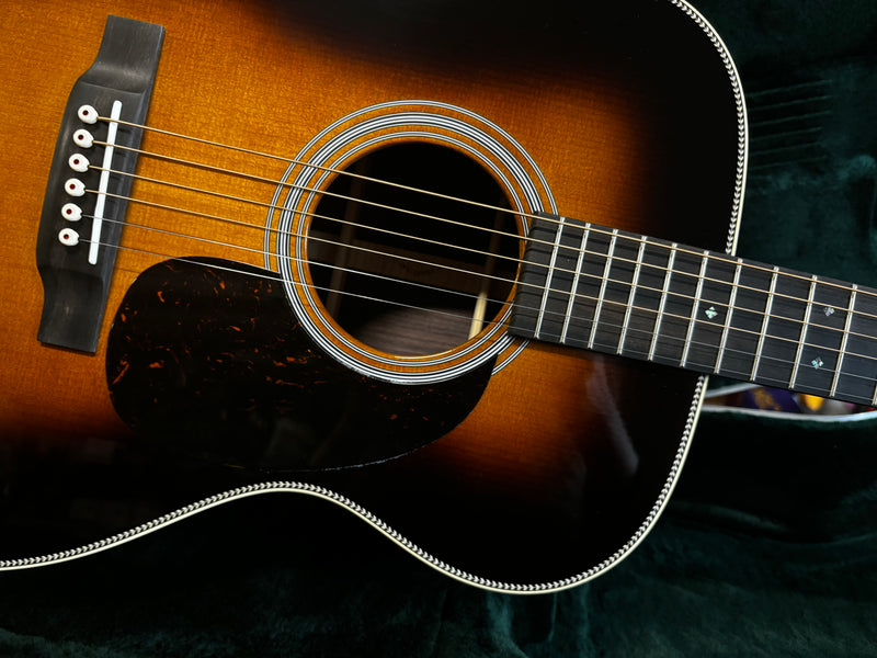 Martin Standard Series 000-28 Sunburst