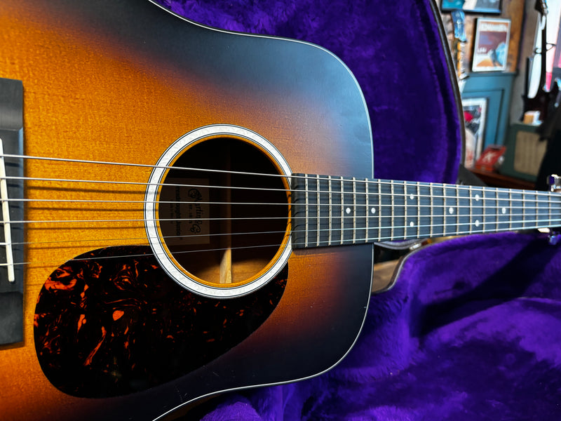 Martin DJR-10E Dreadnought Junior Sunburst 2020