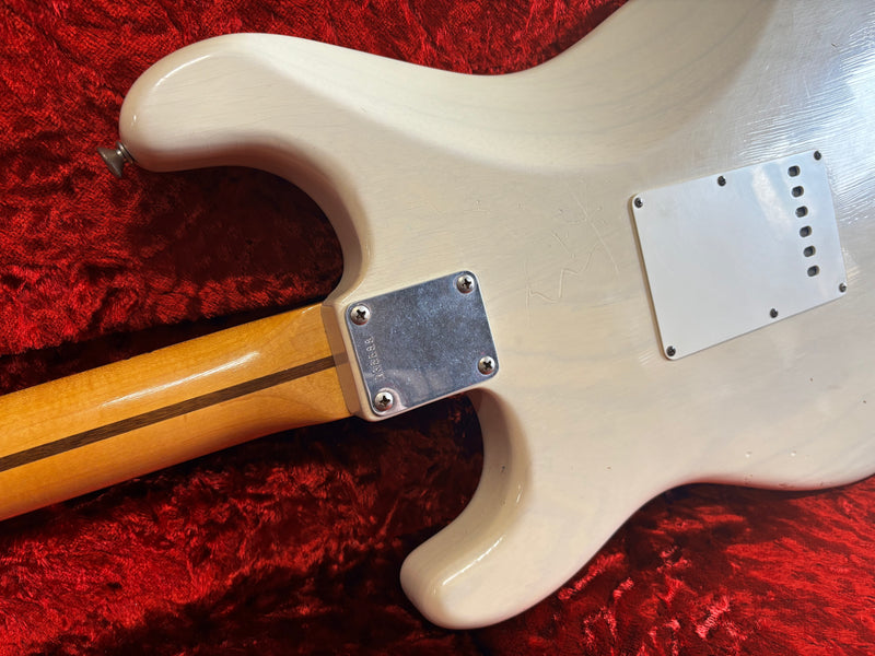 Fender Custom Shop '56 Stratocaster Relic Vintage Blonde 2007 Fender Custom Shop '56 Stratocaster Relic Vintage Blonde 2007