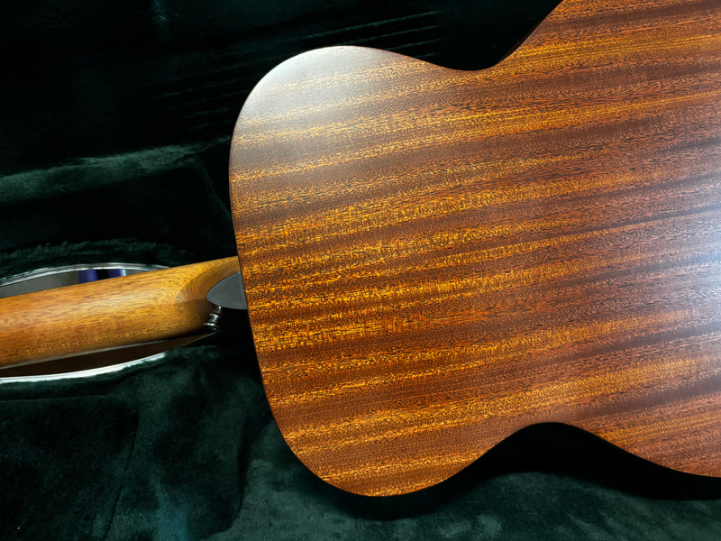 Martin 000-10E Road Series Sapele
