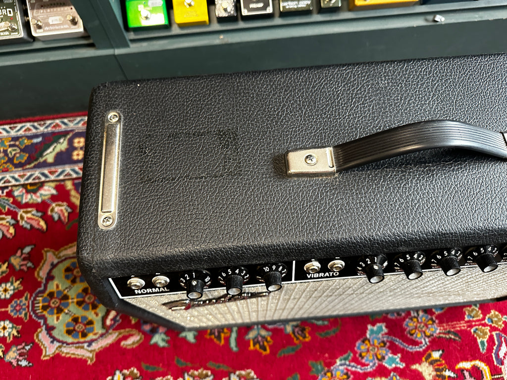 Fender Spring Reverb Reissue Fender '65 Deluxe Reverb Reissue - Some Neck Guitars