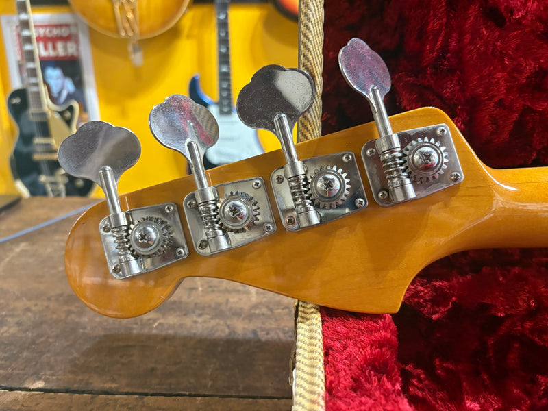 Fender PB-62 Precision Bass Reissue Sunburst