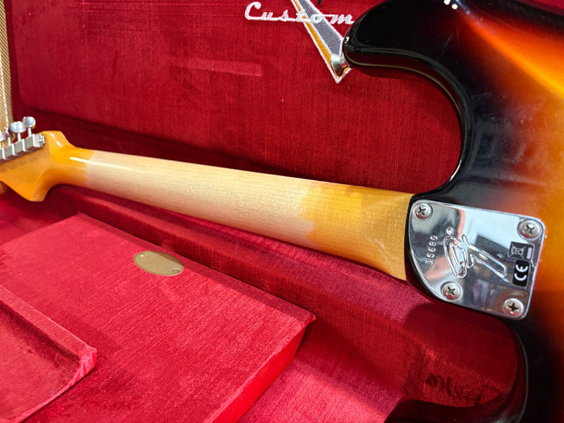 Fender Postmodern Stratocaster Journeyman Relic Sunburst 2023