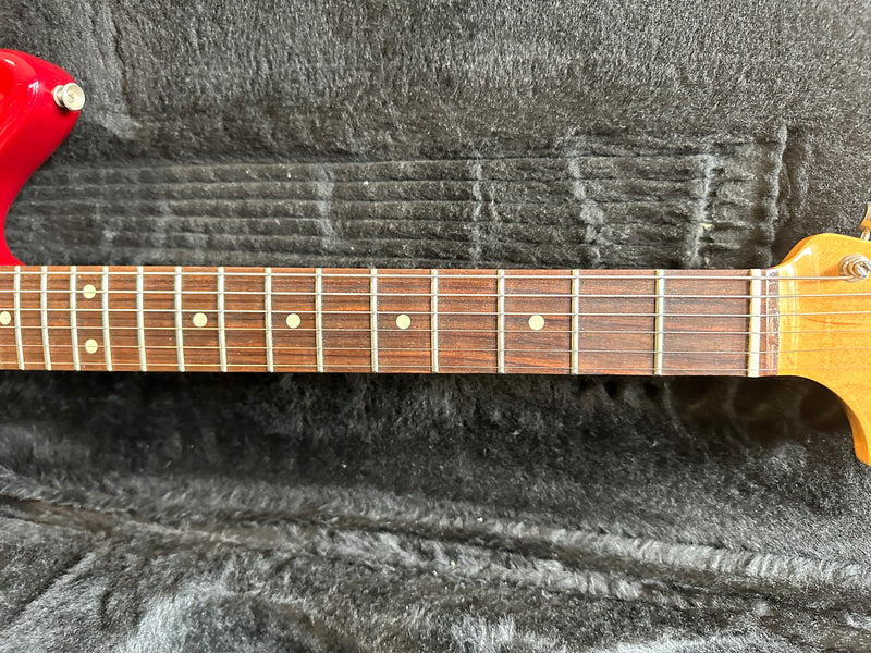 Fender Classic Player Jaguar Special Candy Apple Red 2013