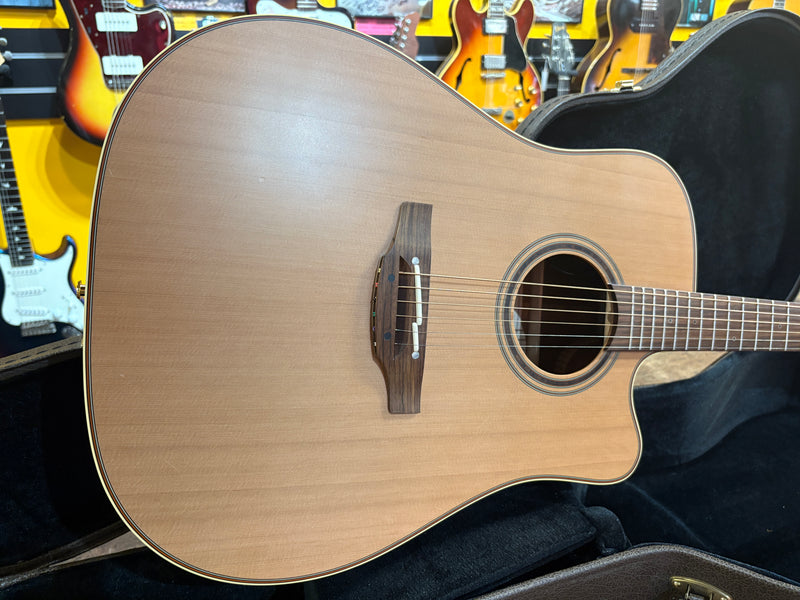Takamine P3DC