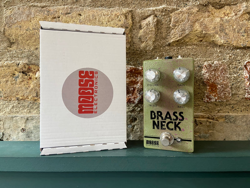 Moose Electronics Brass Neck