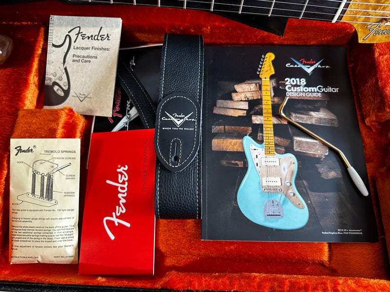 Fender Custom Shop Artisan Claro Walnut Stratocaster 2018