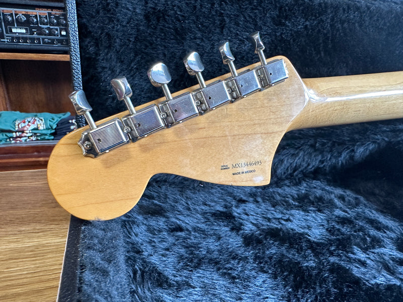 Fender Classic Player Jaguar Special Candy Apple Red 2013
