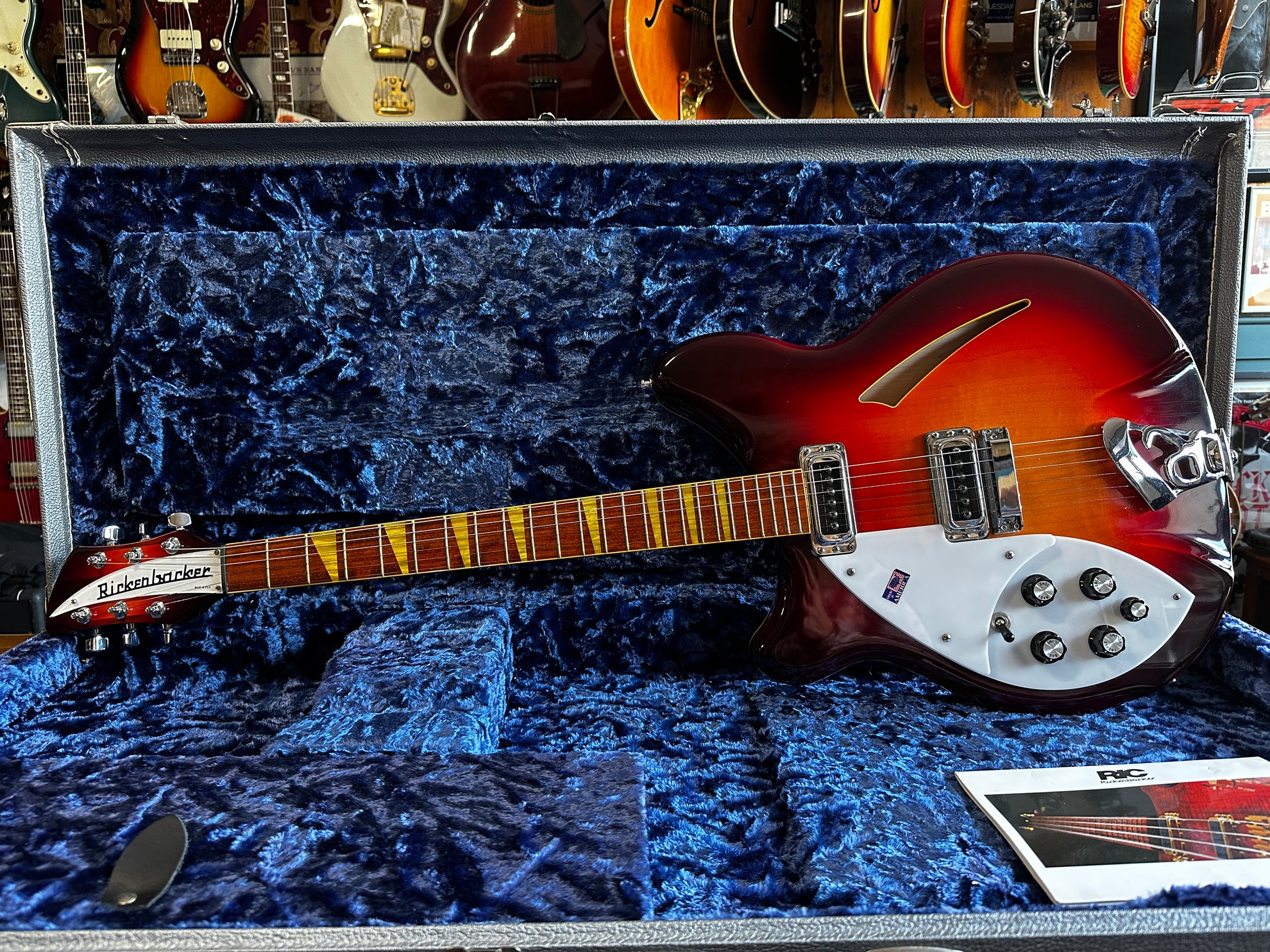 Rickenbacker 360 Left-Handed Fireglo 2008 - Some Neck Guitars