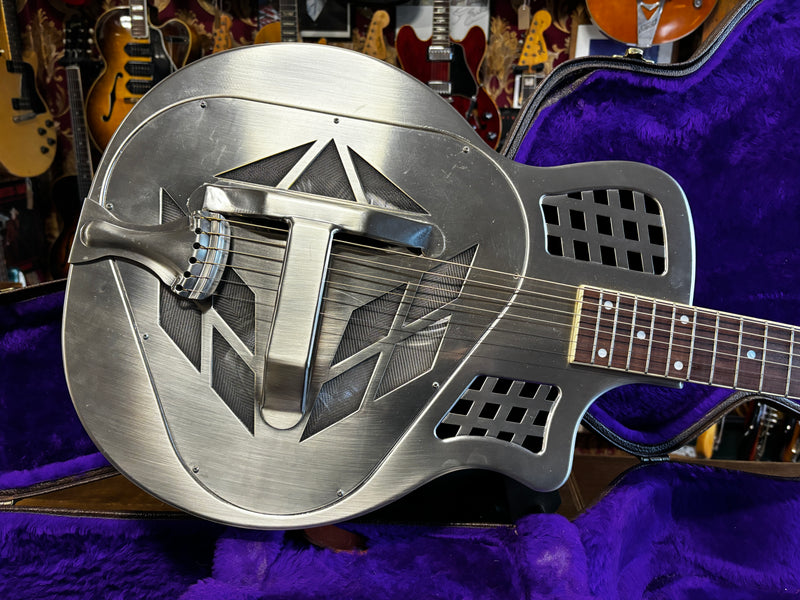 Icarus Guitars Tricone Resonator