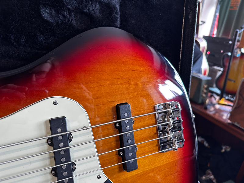 Fender American Deluxe Jazz Bass Left-Handed Sunburst 2007