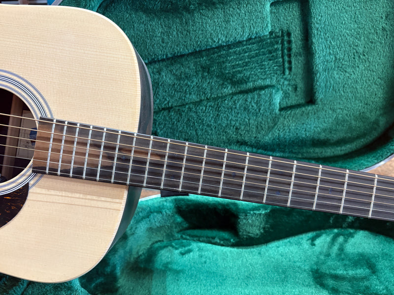 Martin D-X2E Billy Strings