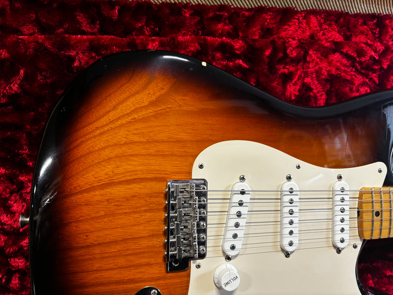 Fender 60th Anniversary American Vintage 1954 Stratocaster Sunburst 2014