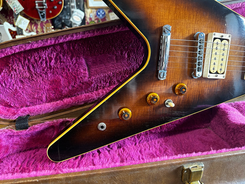 Gibson The "V" CMT Sunburst 1983