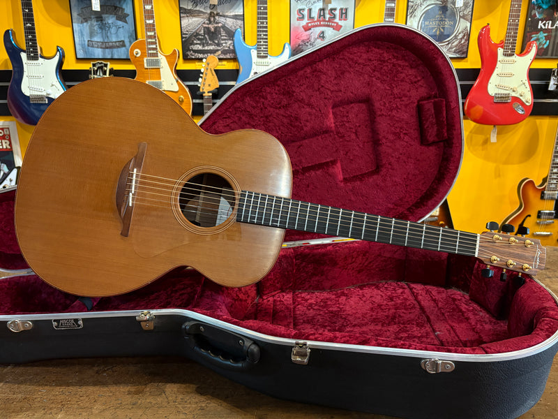Lowden O-25 Cedar / Rosewood