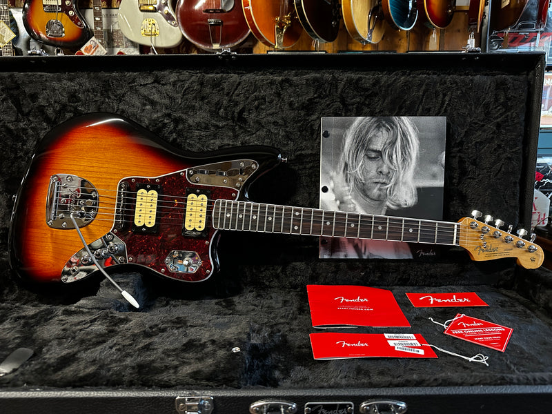 Fender Kurt Cobain Jaguar Sunburst 2023