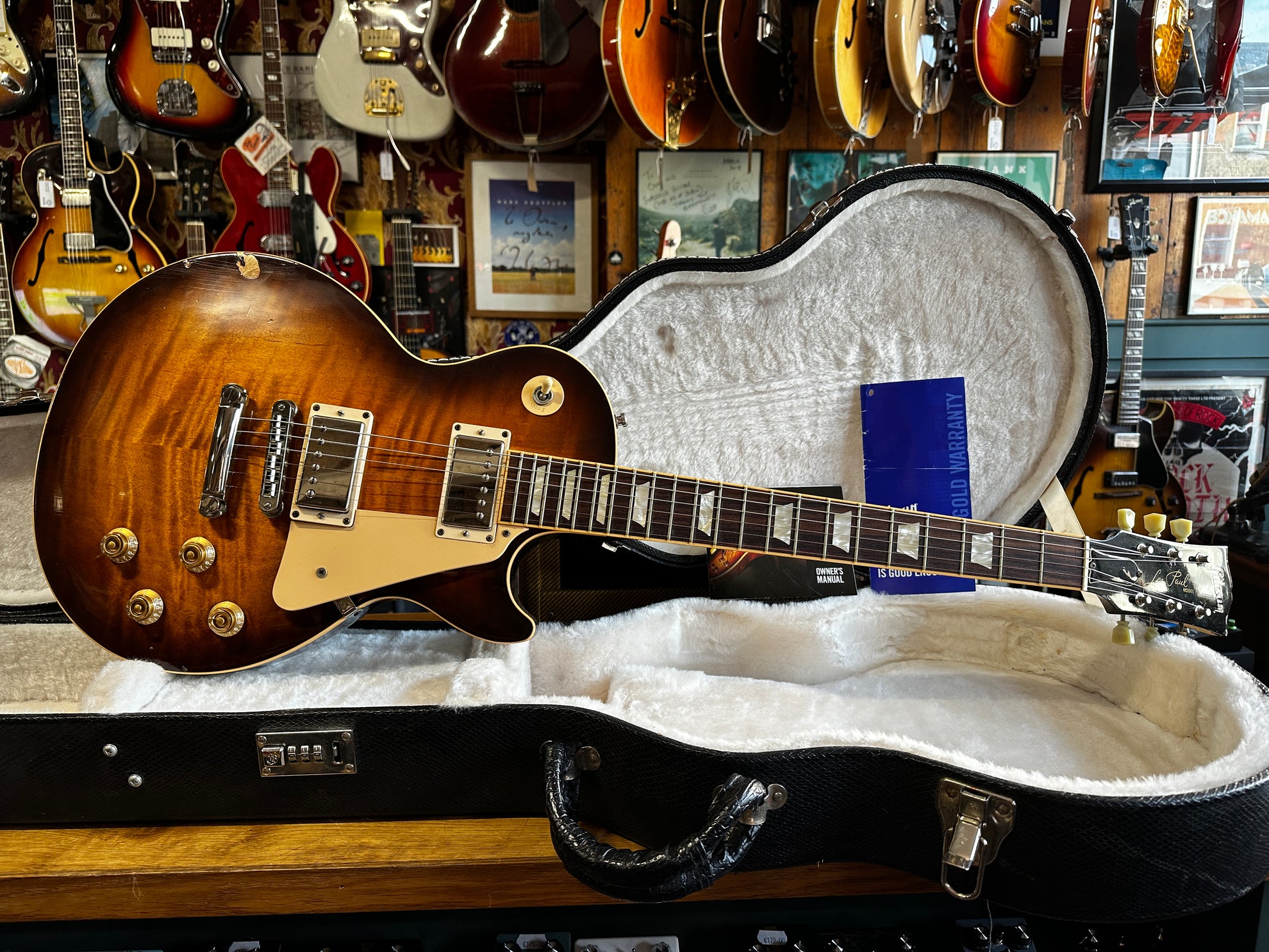 sunburst vs tobacco burst burst/dark burst/bourbon question | Guitar Forum The bound Indian rosewood fretboard showcases acrylic trapezoid inlays across 22 frets Gibson Les Paul Standard Tobacco