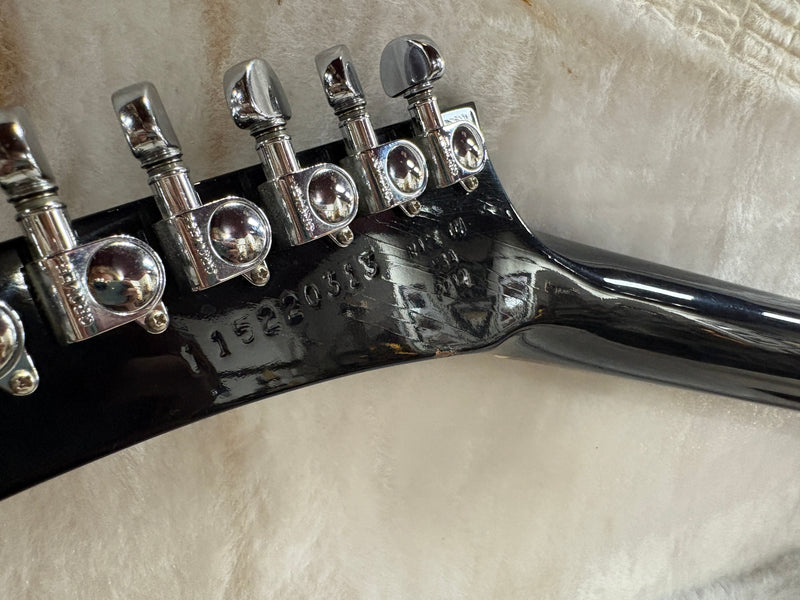Gibson Explorer Ebony 2012 - Some Neck Guitars