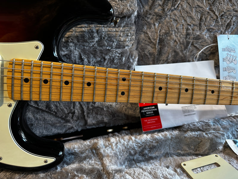 Fender American Professional Stratocaster Sunburst 2016