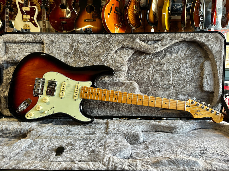 Fender Player Plus Stratocaster HSS Sunburst 2021
