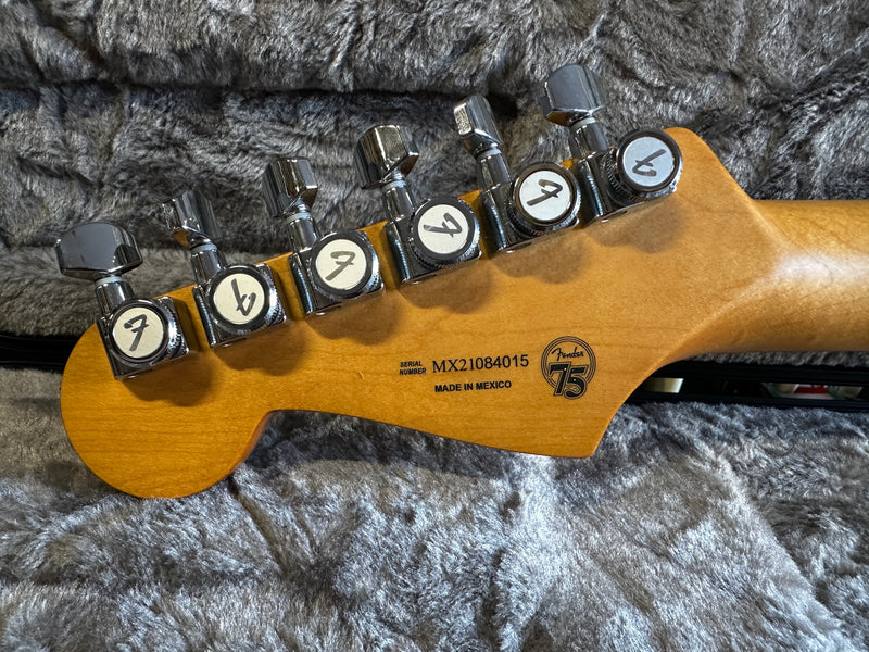 Fender Player Plus Stratocaster HSS Sunburst 2021