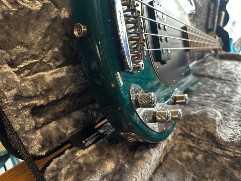 Ernie Ball Music Man StingRay 3 EQ H Translucent Teal 1999