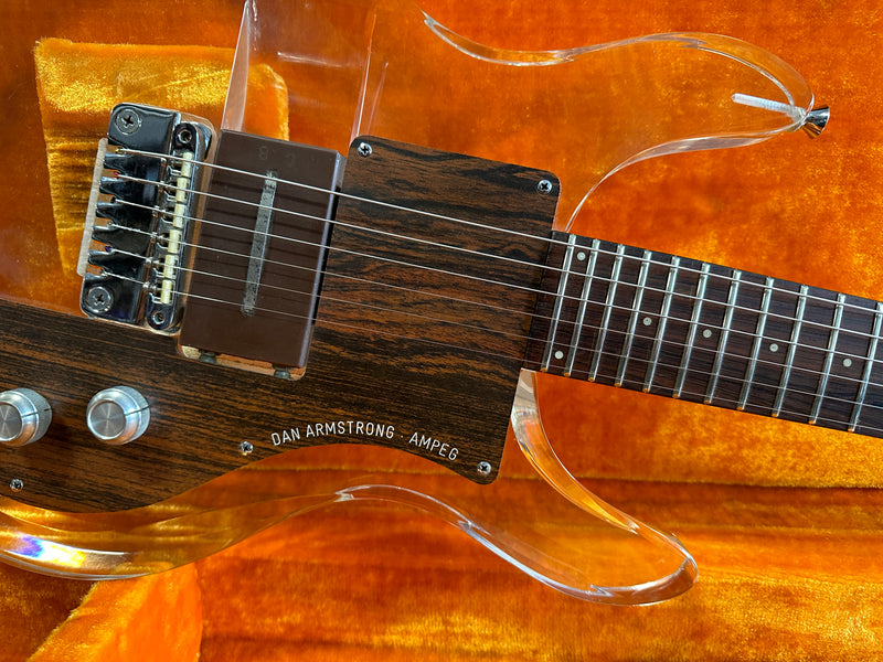 Ampeg Dan Armstrong Lucite Ex. Mike Scott 1971